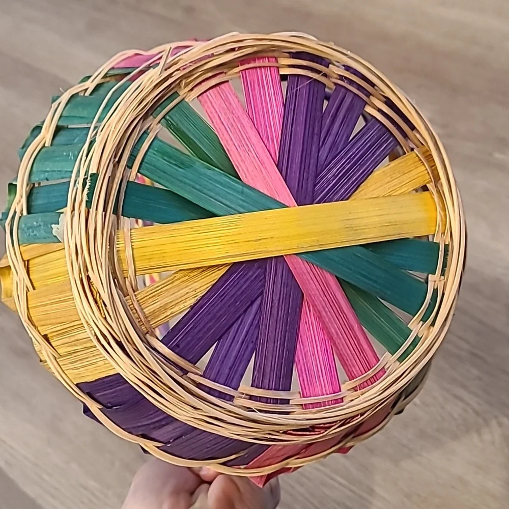 Vintage Easter 🐣 Basket